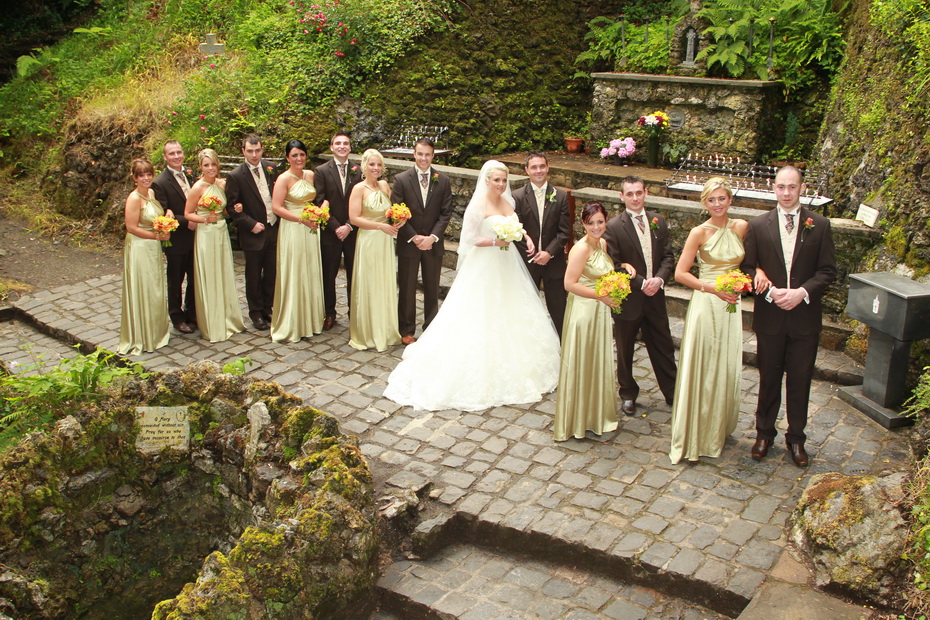 http://www.charliebradyphotography.ie/2012/10/wedding-49/