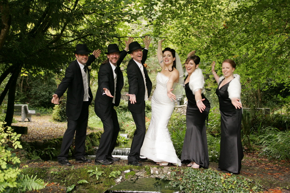 http://www.charliebradyphotography.ie/2012/10/wedding-40/